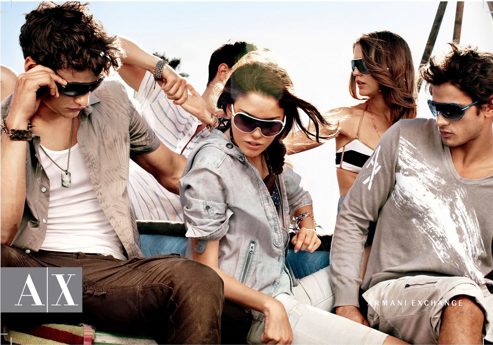 ARMANI EXCHANGE 2011ďVDƬ